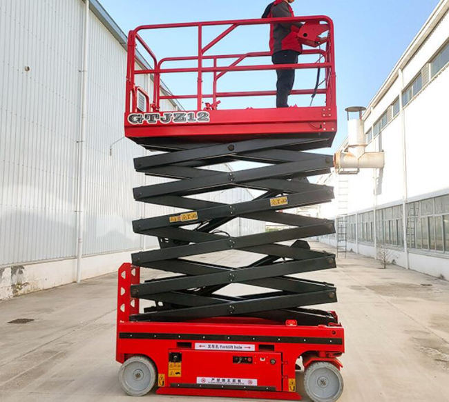 柯坪自行走移动式升降机